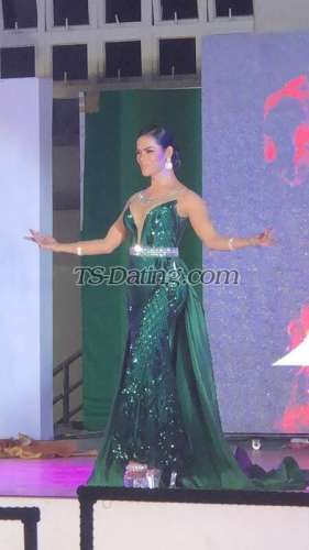 trans girl QueenAya 6163291