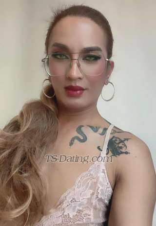 trans girl QueenDresser 8838593 trans girl QueenDresser 8838593