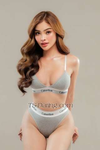 trans girl QueenIvy 1954244