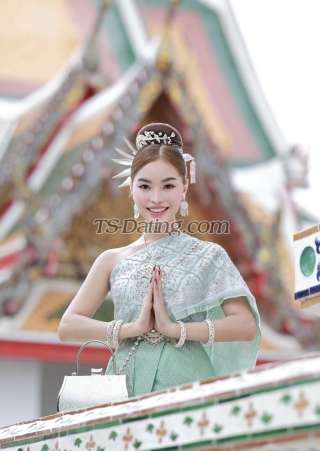 trans girl QueenIvy 6800827