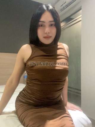 trans girl Luckylicious 6347983