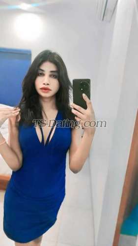 trans girl QueenSaleena 7828996