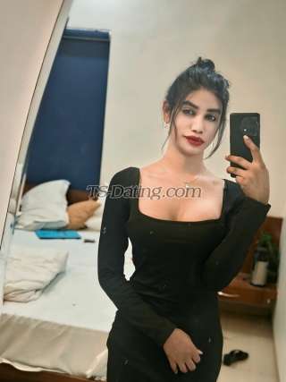 trans girl QueenSaleena 8029004
