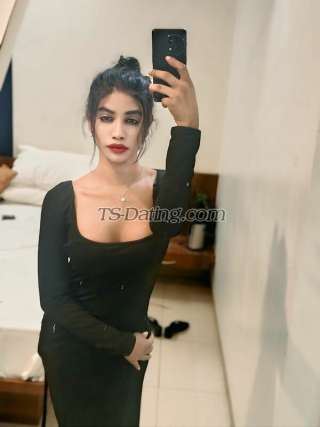 trans girl QueenSaleena 8029050