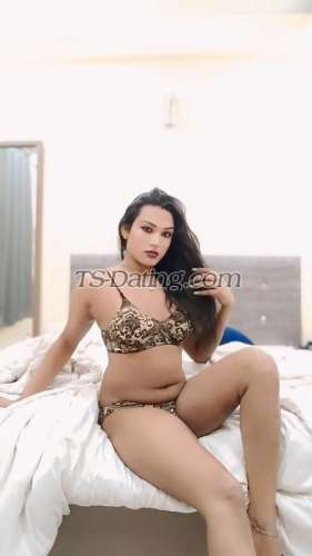 trans girl QueenSarah 2157823