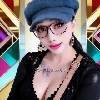 trans girl Queencoco 6350047