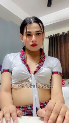 trans girl Queenpanda 2942842