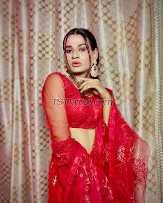 trans girl Queenpanda 4466048