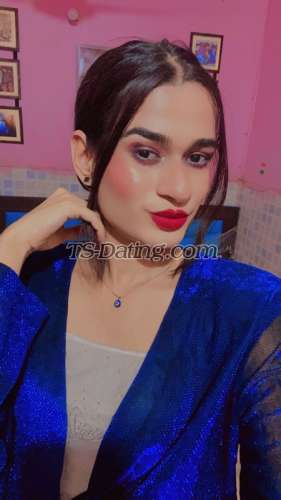 trans girl Queenpanda 6730557