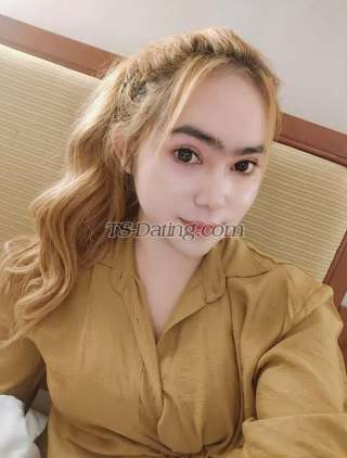 trans girl Queenzuidith 9834199