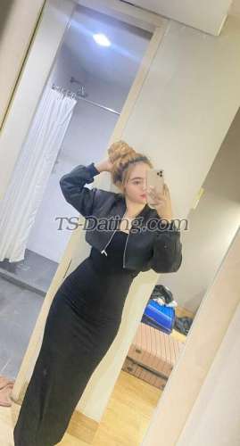 trans girl Queenzuidith 9834430