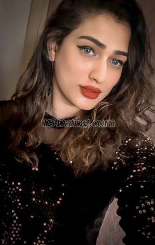 trans girl ROOHICD 0193874