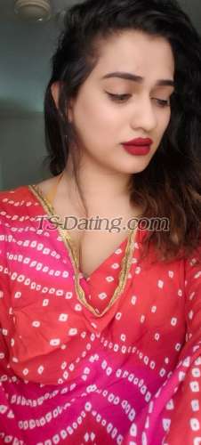 trans girl ROOHICD 1301685