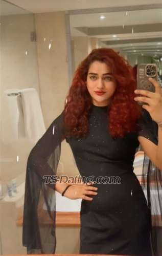 trans girl ROOHICD 9694128