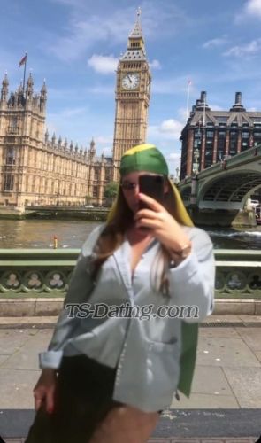 trans girl RaissaMarque 2129186