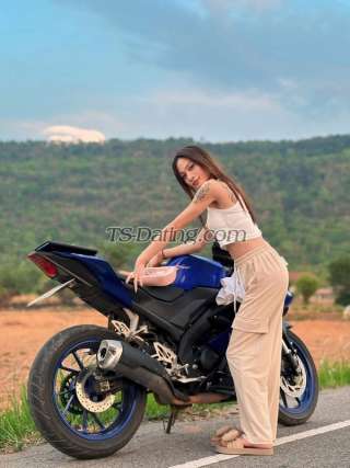 trans girl Rakkhet 9830351