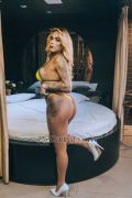 Raquely Barcelona Transex Sou versátil- alternando entre rolês activos y pasivos- y
tenho um aire dulce,como de noiva.Me encanta besar y hacer
que mais clientes se sientan cómodos ys satisfechos,
garantizando placer y un final generoso.