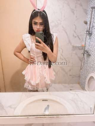 trans girl Raramello 3537326