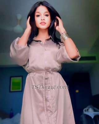 trans girl RealAnaira 1840232