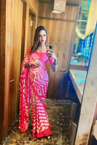 trans girl RealAnaira 8835613