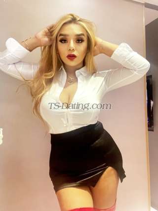 trans girl Rebecca1994u 7113212