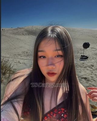 trans girl Rellrell 1653350