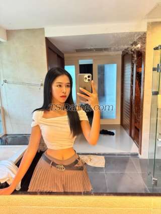 trans girl Reyaya 5328228