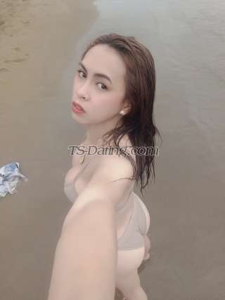 trans girl Rheese 4005984