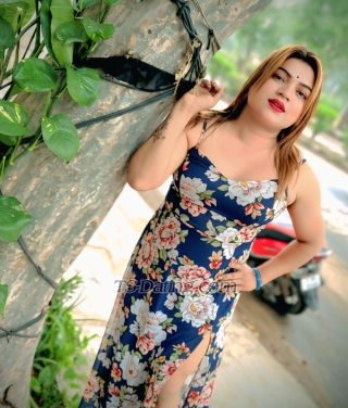 trans girl Rihanasingh 1558316
