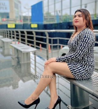 trans girl Rihanasingh 5470342