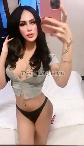 trans girl Rizkita 2699829