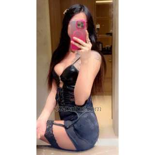 trans girl Roohshaikh 8540439