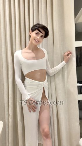 trans girl Rorolebanon 8094597