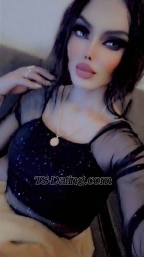 trans girl Roshroro 2162395
