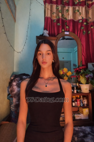 trans girl Rosixettri 8509896