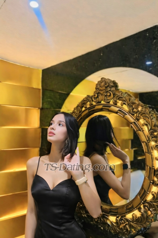 trans girl Rosixettri 8509914