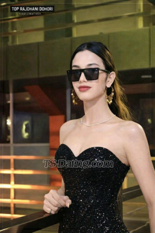 trans girl Rosixettri 8509932