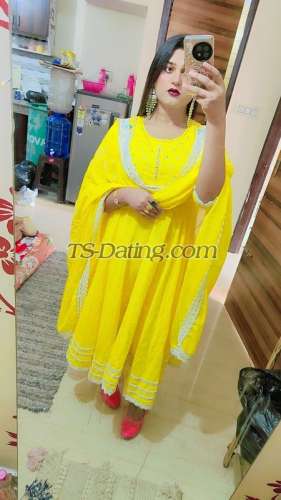 trans girl RoyalSimmi 3143103