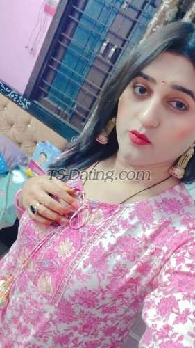 trans girl RoyalSimmi 3828469