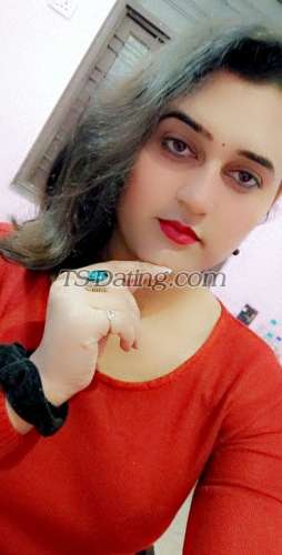 trans girl RoyalSimmi 4036737