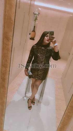 trans girl RoyalSimmi 5283710