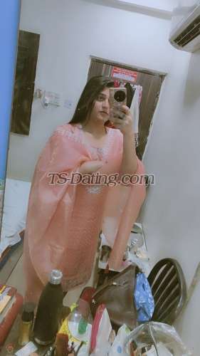 trans girl RoyalSimmi 5283979