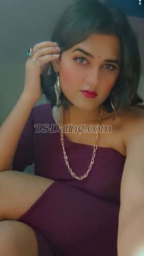 trans girl RoyalSimmi 6708450