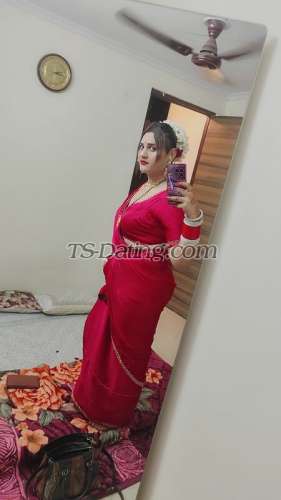 trans girl RoyalSimmi 8953124