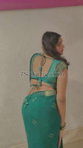 trans girl RoyalSimmi 9856084