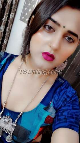 trans girl RoyalSimmi 9987492
