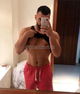 trans girl Royall 0422572