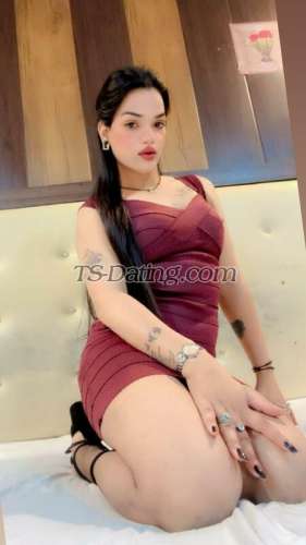 trans girl Rubinaroy 2648120
