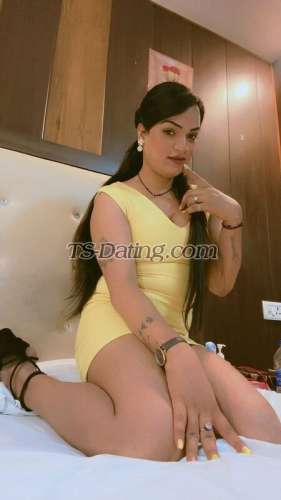 trans girl Rubinaroy 6537971