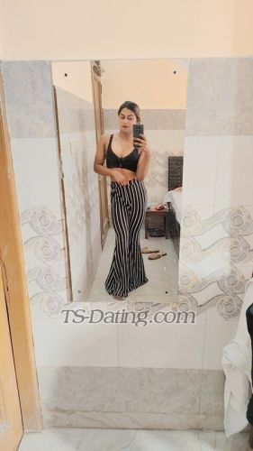 trans girl Ruhishrma 1066770